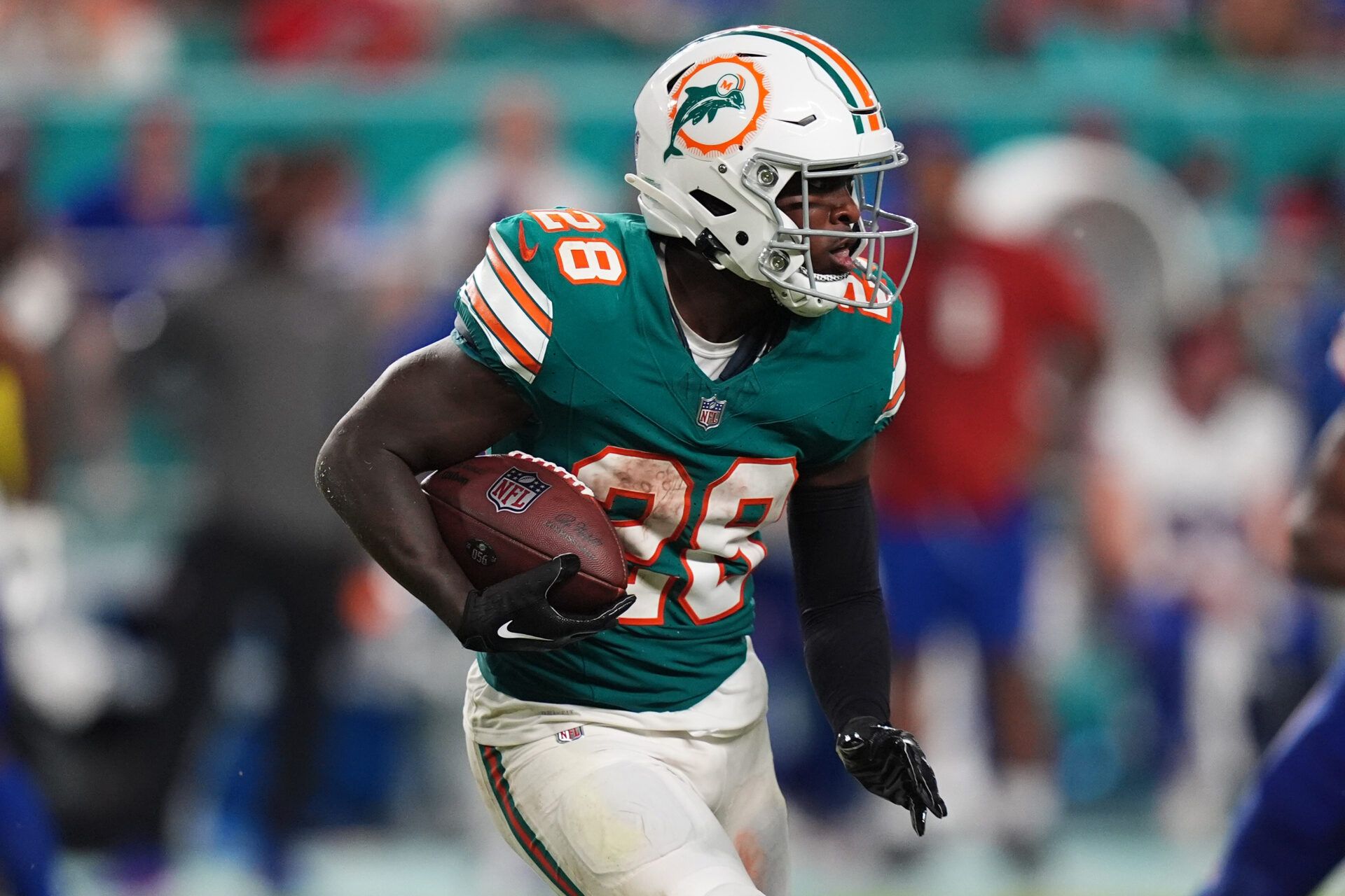 Ty Chandler vs DeVon Achane: Which RB to Start for Week 10 Fantasy?