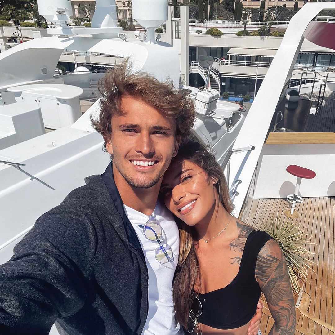 Zverev girlfriend now update: The latest news and gossip on the tennis pros romantic life and current partner.