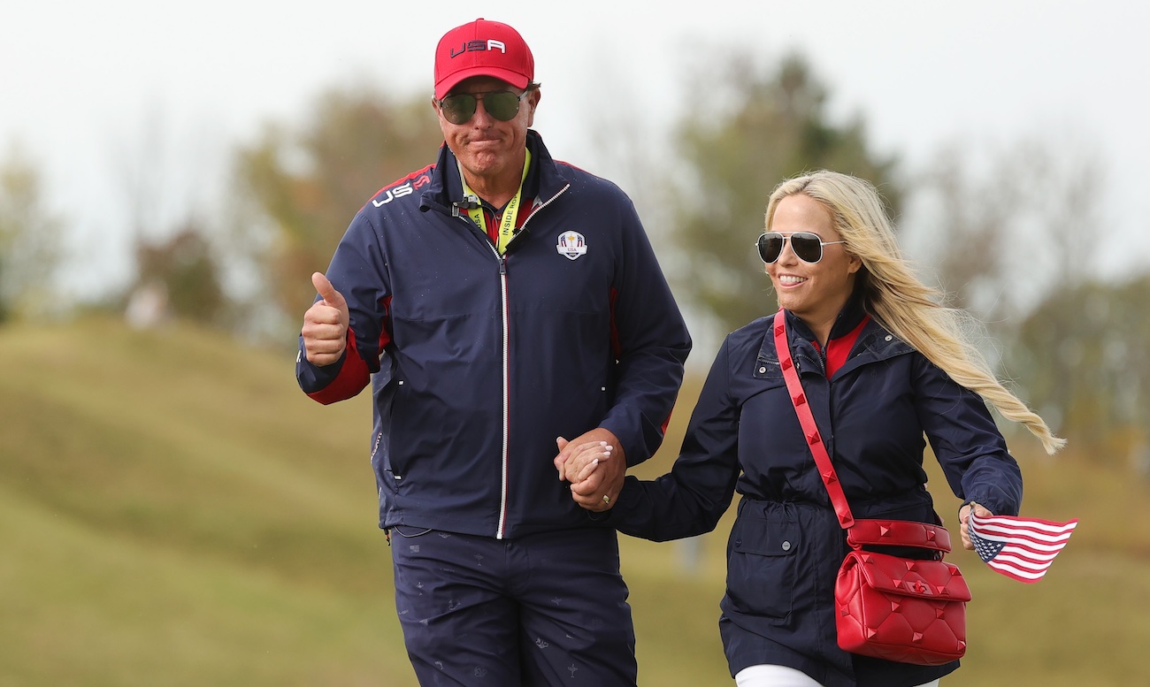 Meet Amy Mickelson:  Wife of Golfer Phil Mickelson and Her Life Story