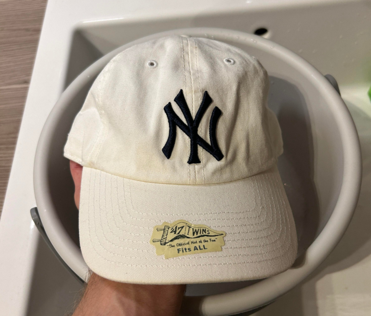 Vintage New York Yankees Hat Cleaning Guide: Tips to Keep Your Cap Looking Great!