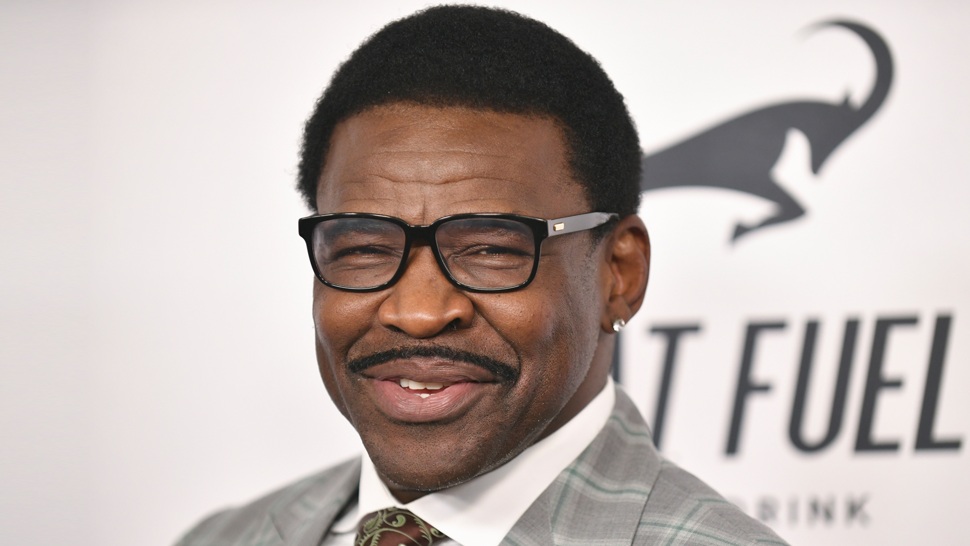 Checking Michael Irvin Net Worth: From Football Stardom To Big Money!