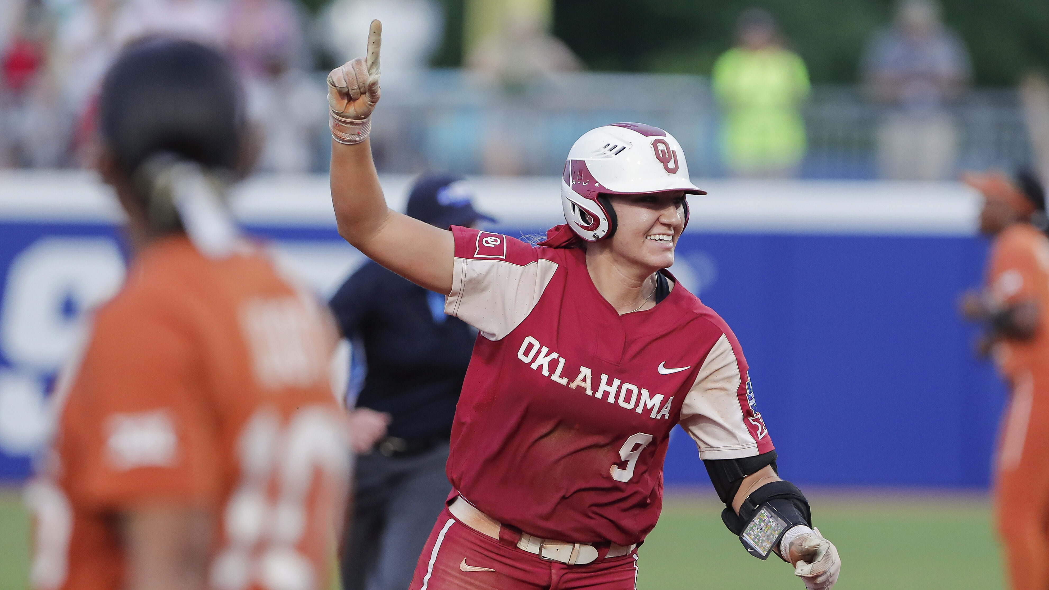 Highest paid college softball player rankings:  See whos making big bucks in the sport!