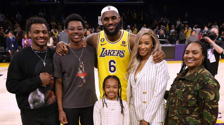 Lebron James Family: Learn About His Brothers and Sisters quickly