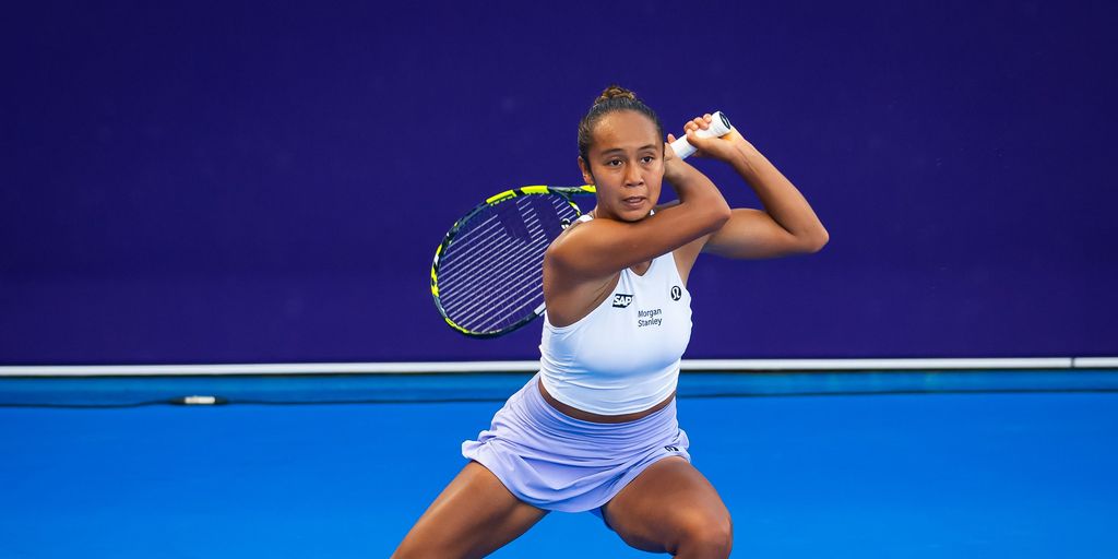Want to see B Fernandez tennis best moments? Watch these incredible highlights from her matches.